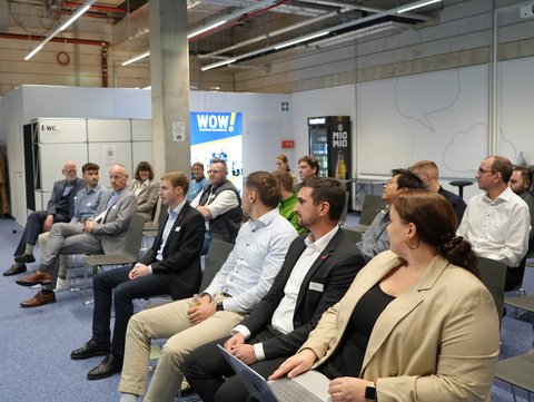 Treffen des Verbundprojektes GESAL am 5. November 2025 im Wissensort Wolfenbüttel (WOW). Prof. Dr.-Ing. Harald Bachem von der Ostfalia Hochschule leitet das Projekt. (öffnet Vergrößerung des Bildes)