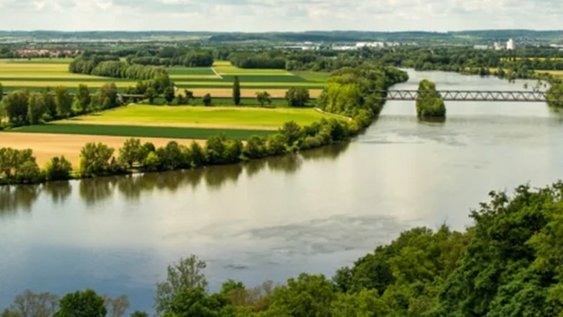 Landschaft mit einem Fluss