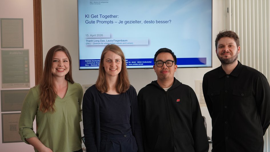(v.l.n.r.) Laura Risse, Laura Fiegenbaum, Thanh Long Dao und Prof. Dr. Björn Hermstein beim zweiten LeFOpen. Foto: Ruhm/Ostfalia