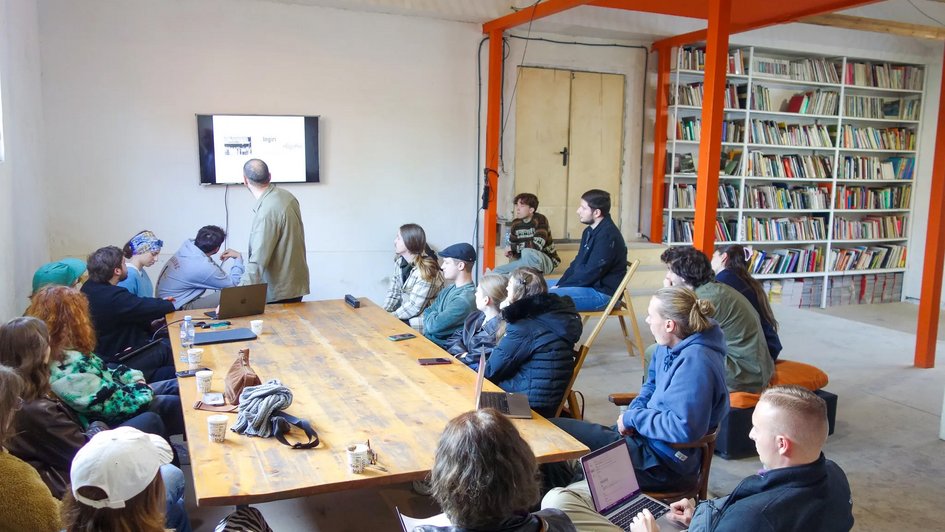 Gruppenarbeit CCA Tbilisi
