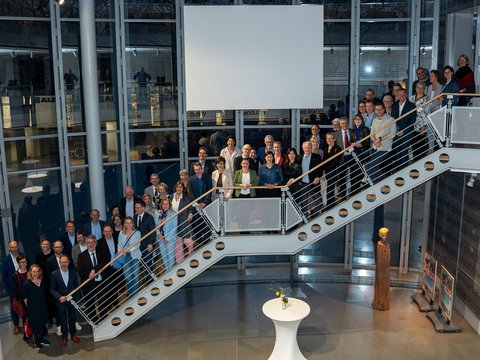 Die Teilnehmenden am Hochschulempfang für den Wissenschaftsrat im Kunstmuseum Wolfsburg. (öffnet Vergrößerung des Bildes)