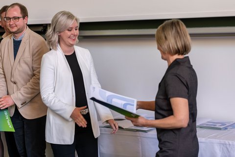 Abschlussfeier 2025 an der Ostfalia am Campus Salzgitter (öffnet Vergrößerung des Bildes)
