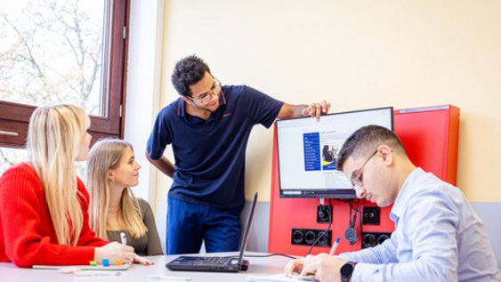 Effective learning in small groups is part of the programme at Ostfalia.