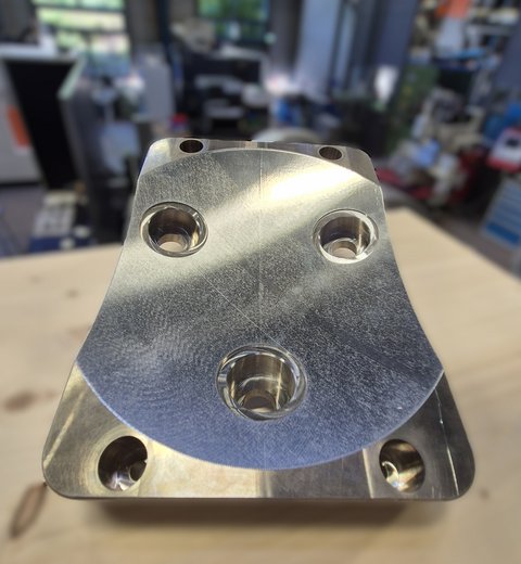 Bodenpfanne der KugelrolleneinheitFak. Maschinenbau - IMECHerr Göllner (öffnet Vergrößerung des Bildes)