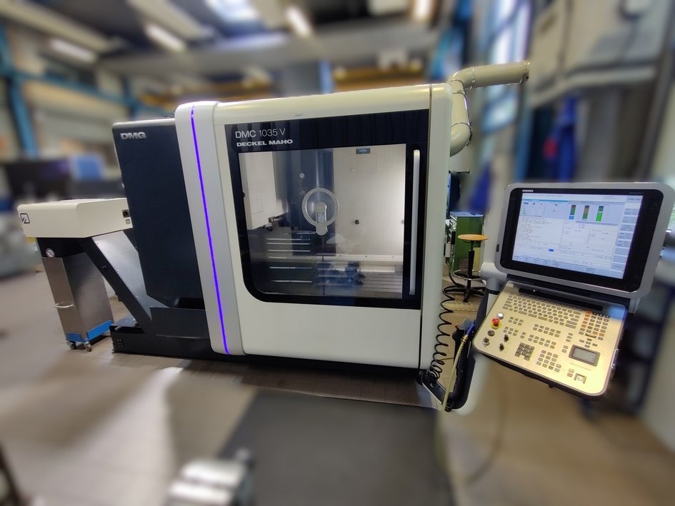 DMG MORI DMC 1035V 3 Achs CNC-Fräsmaschine (öffnet Vergrößerung des Bildes)