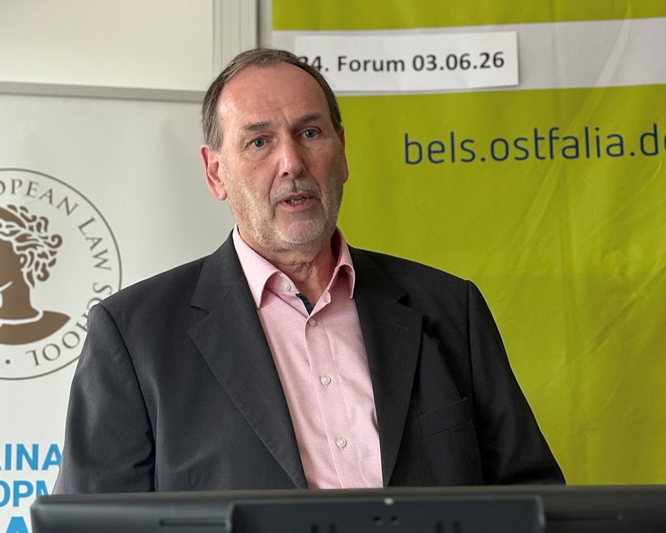 Torsten Ruhe spricht bei seinem Vortag beim Forum Nachhaltigkeit.