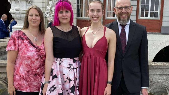 Sabine und ihr Mann Andreas mit ihren Töchtern Michelle und Chantal. 