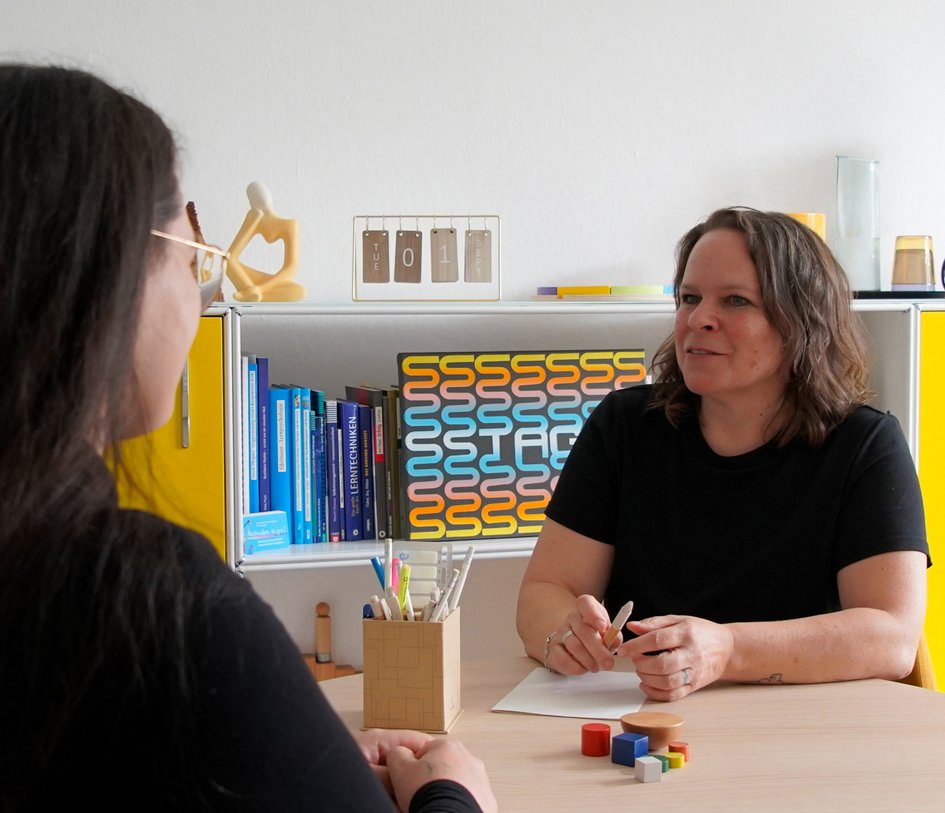 Als Lerncoachin berät Beate Busch Studierende an der Fakultät Informatik.