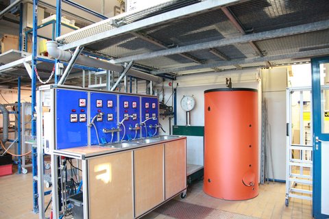 Einblick in das Labor für Sanitärtechnik