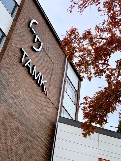 Außengebäude der TAMK in Finnland (öffnet Vergrößerung des Bildes)