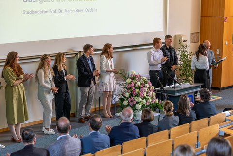 Abschlussfeier 2025 an der Ostfalia am Campus Salzgitter (öffnet Vergrößerung des Bildes)