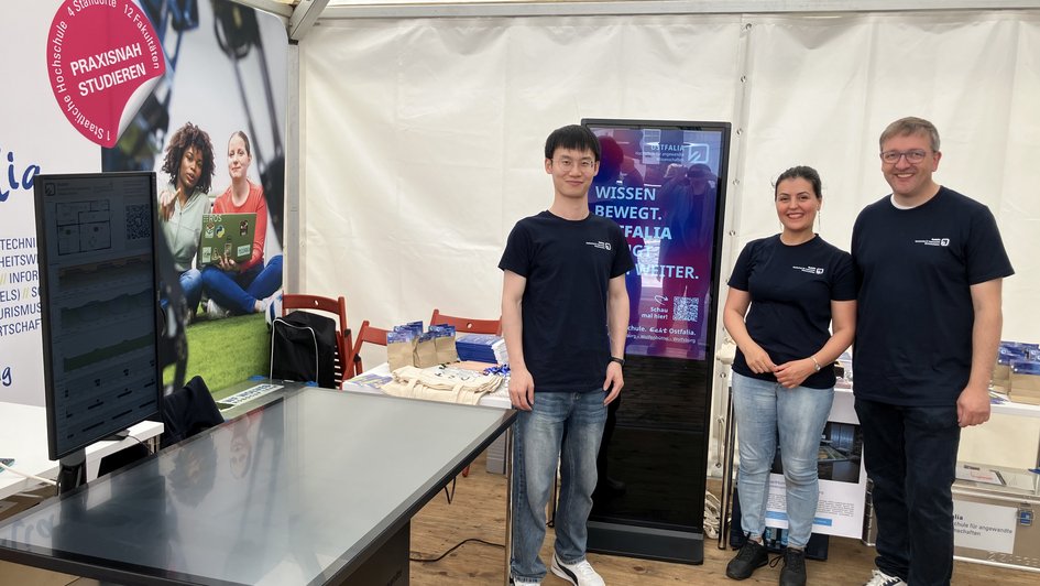 Blick auf den Ostfalia-Stand beim Tag der Niedersachsen