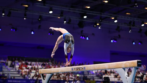 Alina am Schwebebalken im Rahmen der Rhine-Ruhr 2025 FISU World University Games. Foto: Markus Gerhard