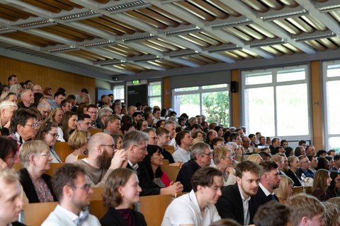 Abschlussfeier 2026 an der Ostfalia am Campus Salzgitter (öffnet Vergrößerung des Bildes)