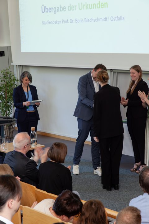 Abschlussfeier 2026 an der Ostfalia am Campus Salzgitter (öffnet Vergrößerung des Bildes)