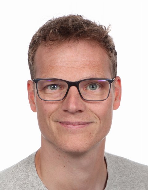 Ostfalia-Student René Harms wechselt nach seinem Praktikum in der Hospizarbeit gleich ins nächste Praktikum beim Ambulanten Justizsozialdienst. (öffnet Vergrößerung des Bildes)