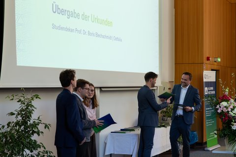 Abschlussfeier 2026 an der Ostfalia am Campus Salzgitter (öffnet Vergrößerung des Bildes)