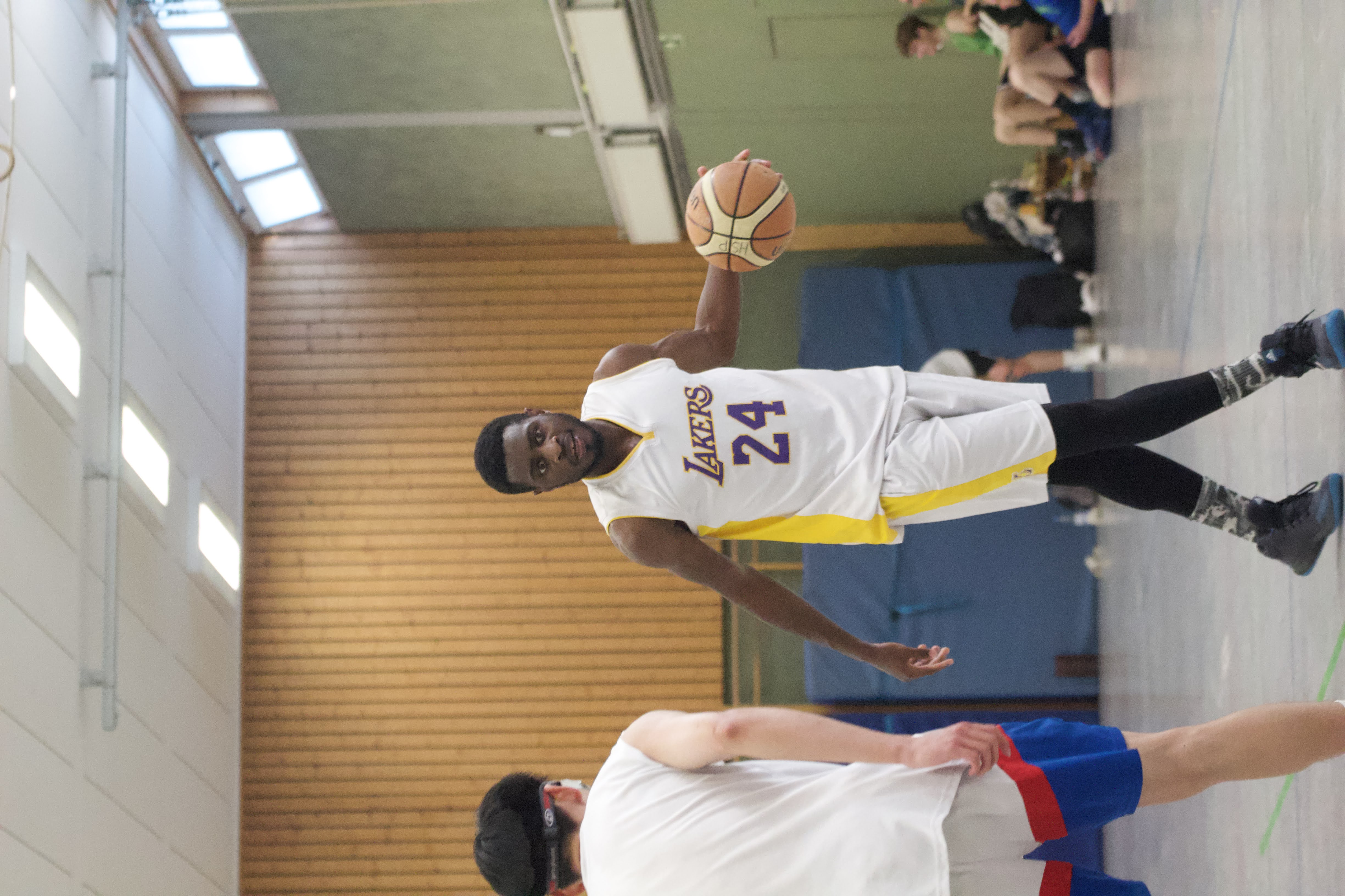 Basketball-N8 (öffnet Vergrößerung des Bildes)